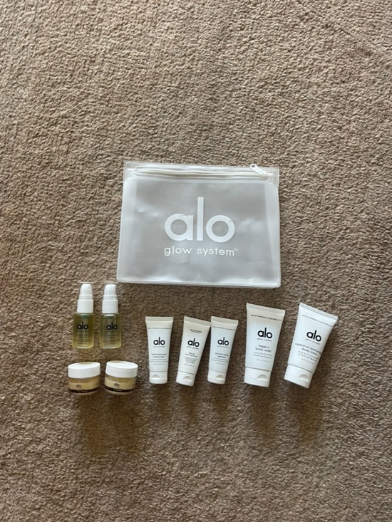 ALO Yoga Other - ALO Yoga Glow System  Kit - Travel Pouch NEW